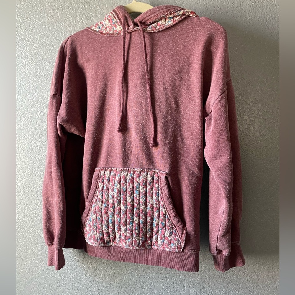 Lucky brand mauve mixed pattern sweatshirt